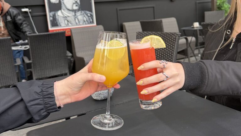 Long live the unroyal happy hour